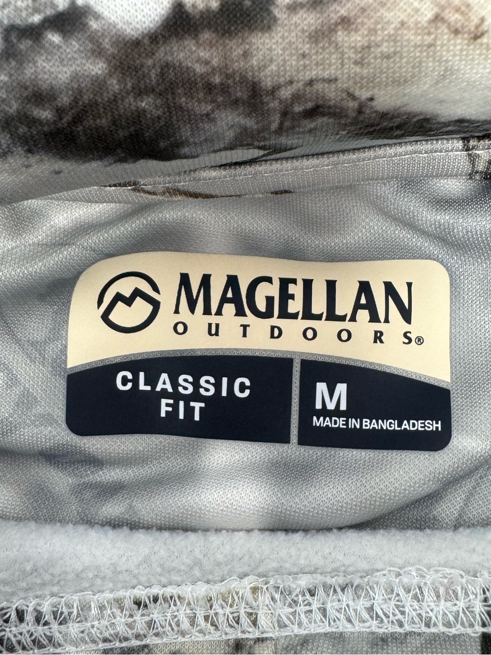 Magellan Outdoors Boys Medium Classic Fit Camo Fleece Christmas Lights Hoodie - Picture 4 of 6